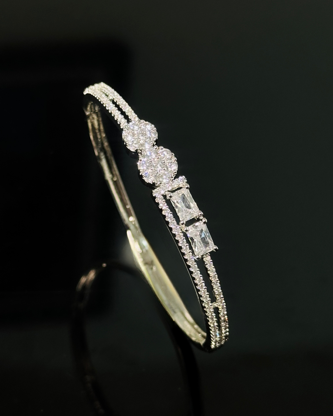 Elegant Crystal Line Bracelet