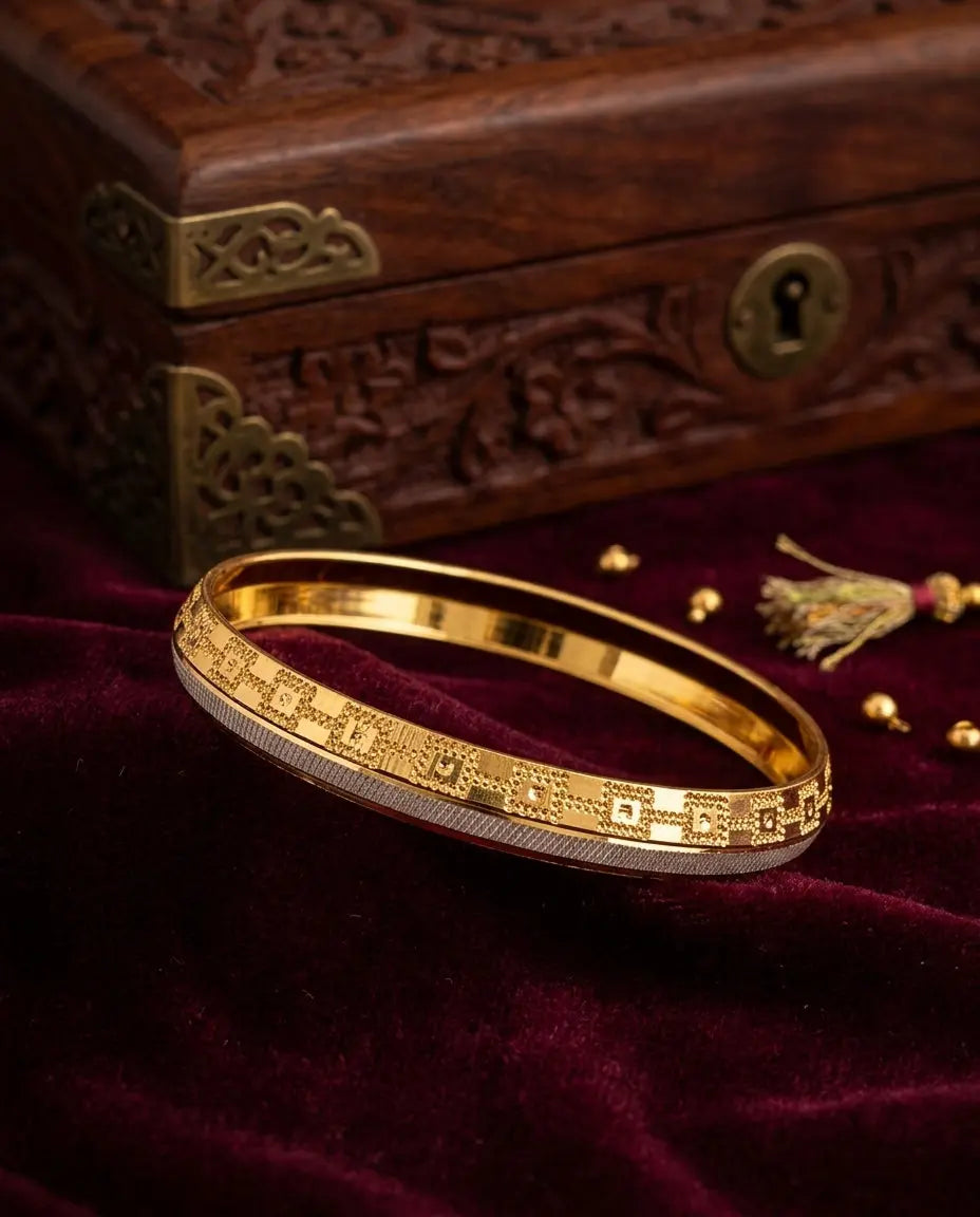 Auraband Men's Gold Kada | 22kt Gold plated Kada GLITZORA