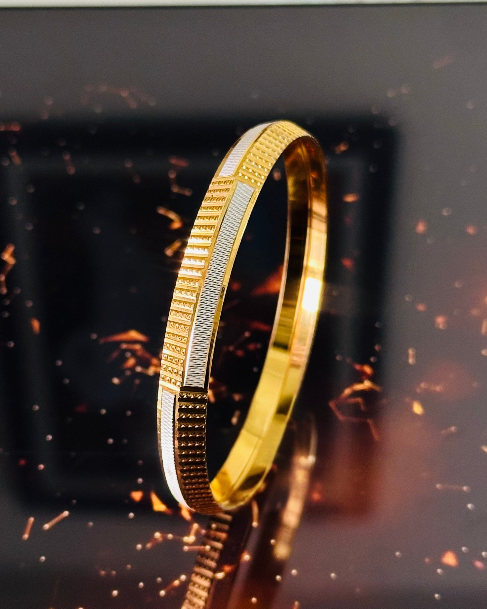 Bold Textured Fusion Kada