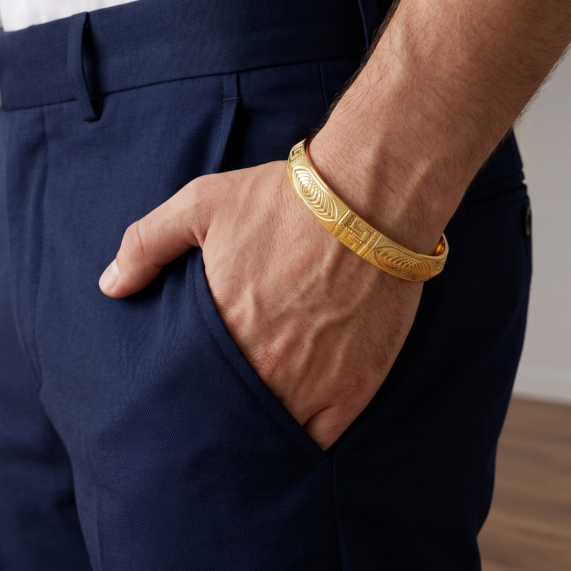 Titan Curve Men's Kada | 22kt gold plated GLITZORA