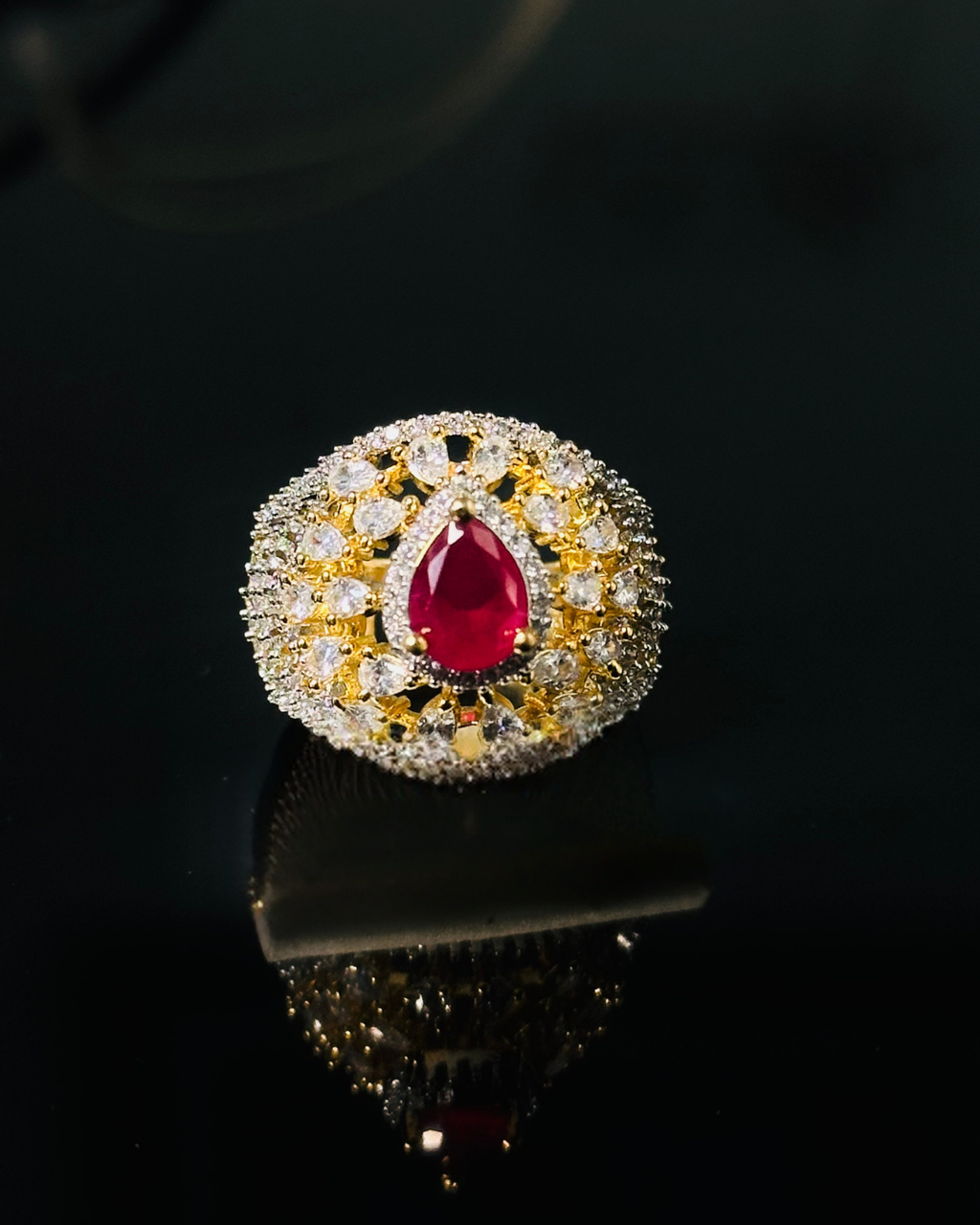 Luxurious Red Stone Cluster Ring
