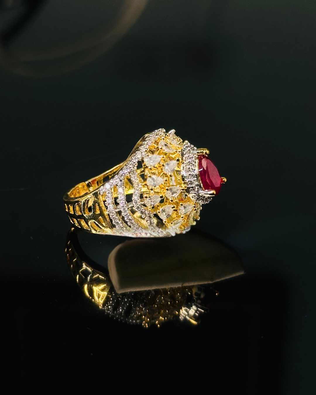 Luxurious Red Stone Cluster Ring