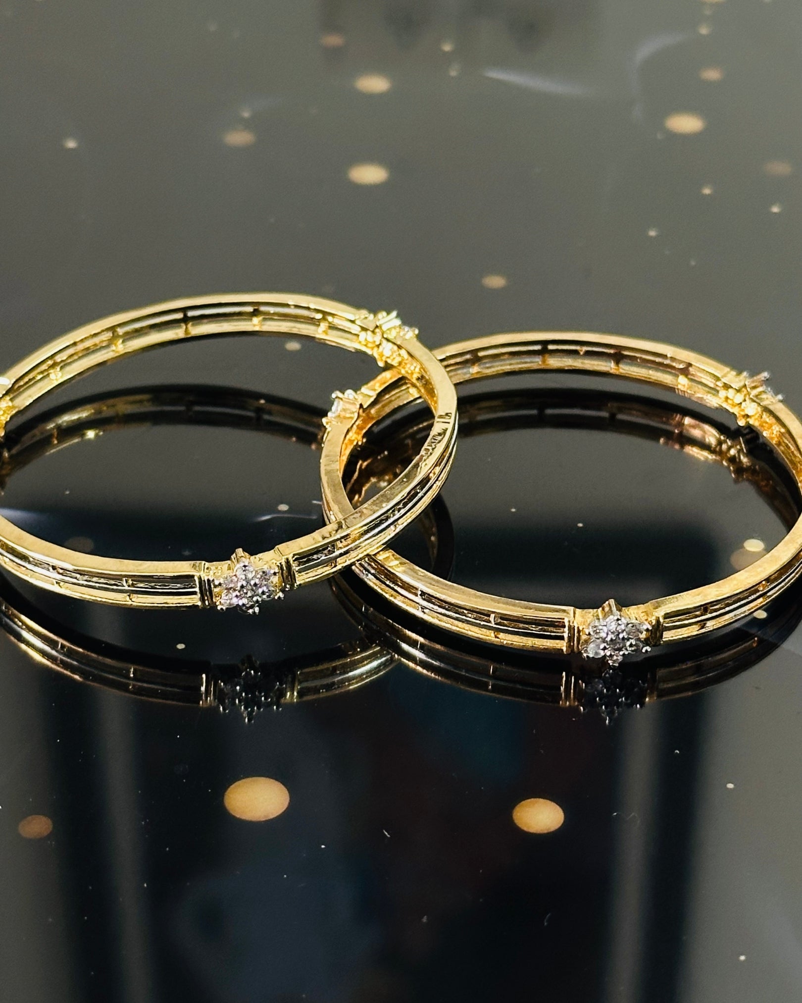 Minimal Diamond Touch Bangle