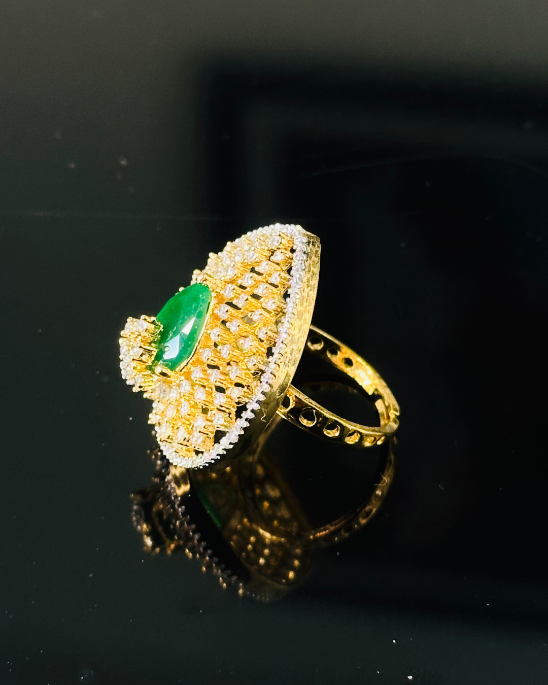 Pretty Center Stone Sparkle Ring