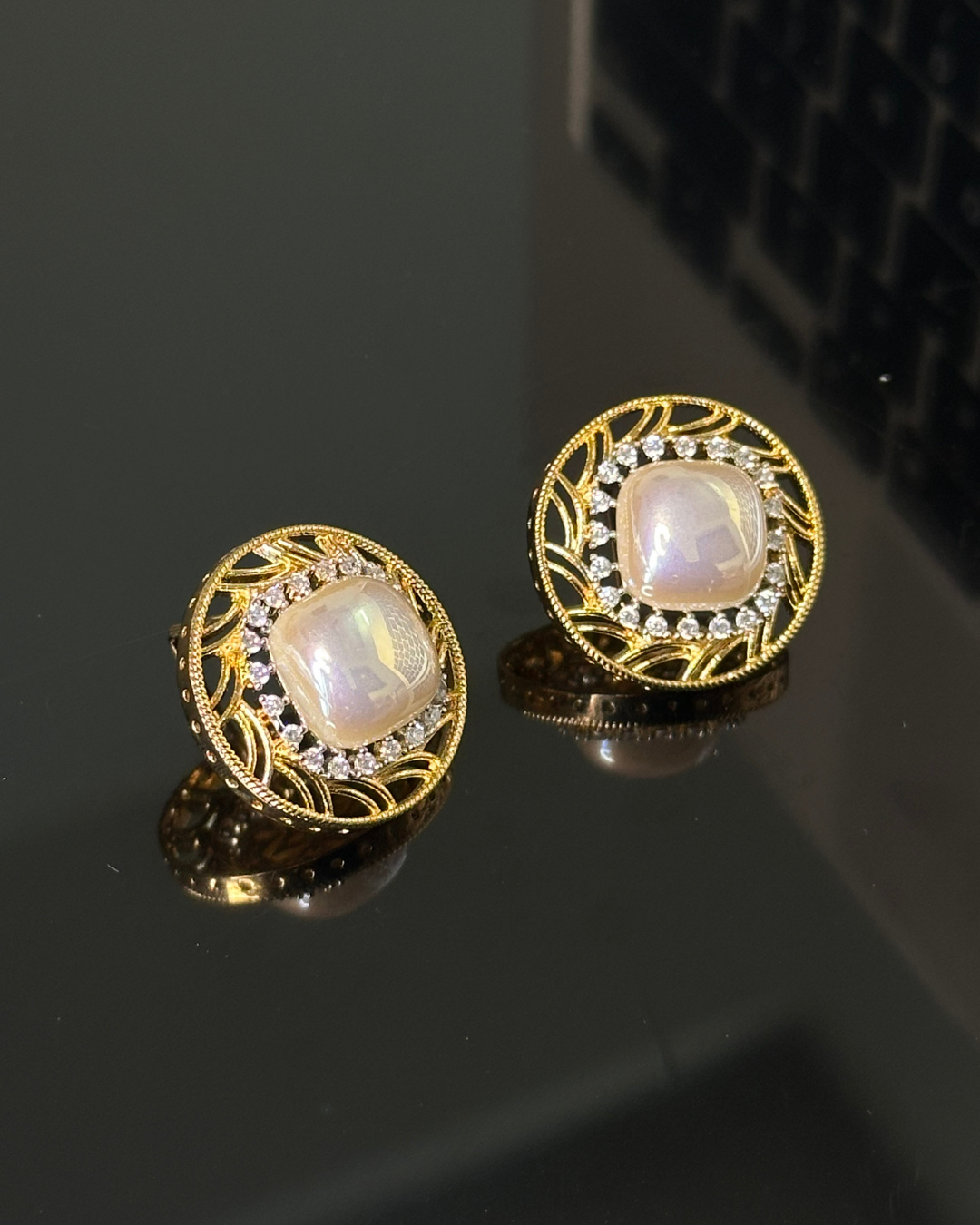 Radiant Pearl Halo Set