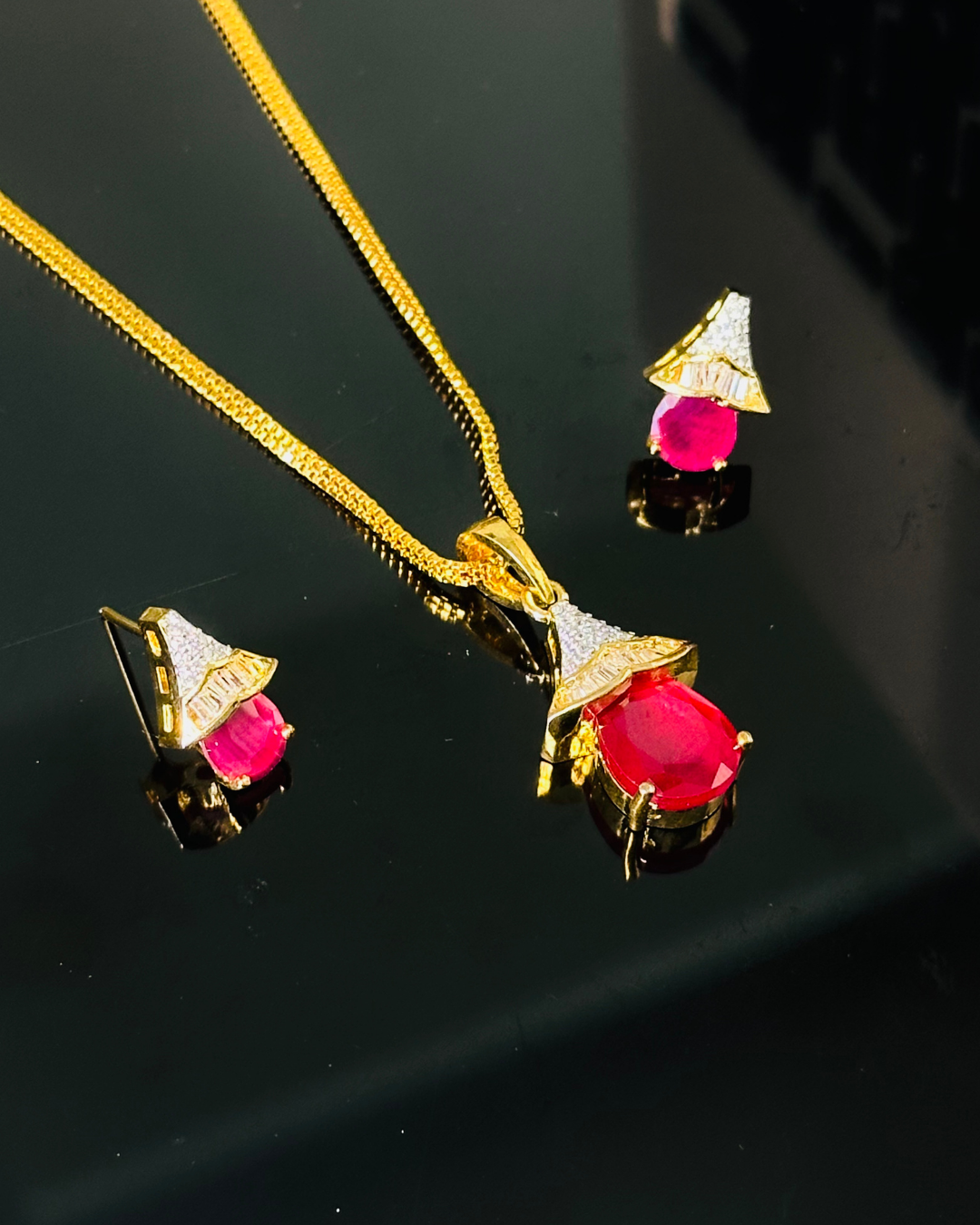 Radiant Ruby Drop Set