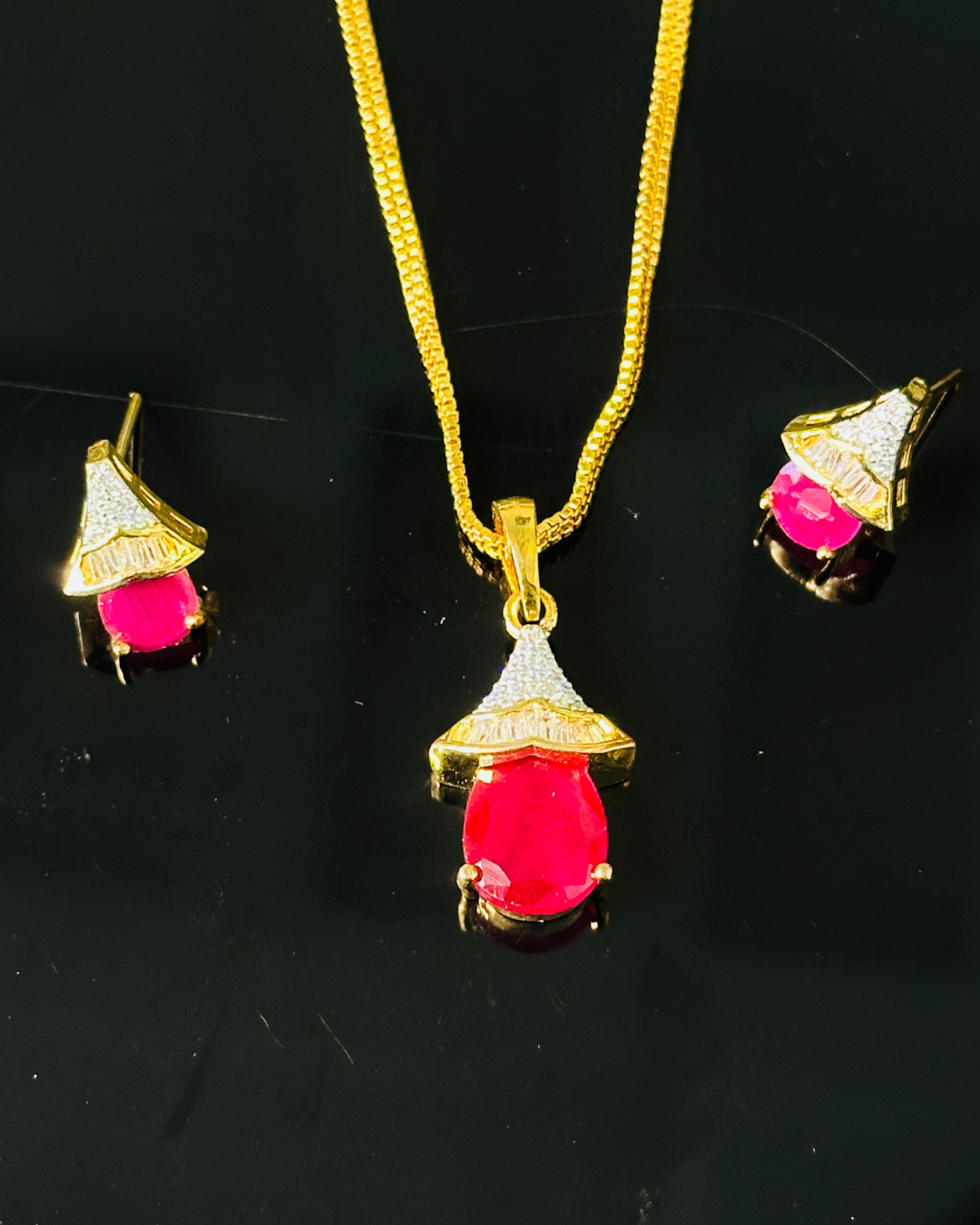 Radiant Ruby Drop Set