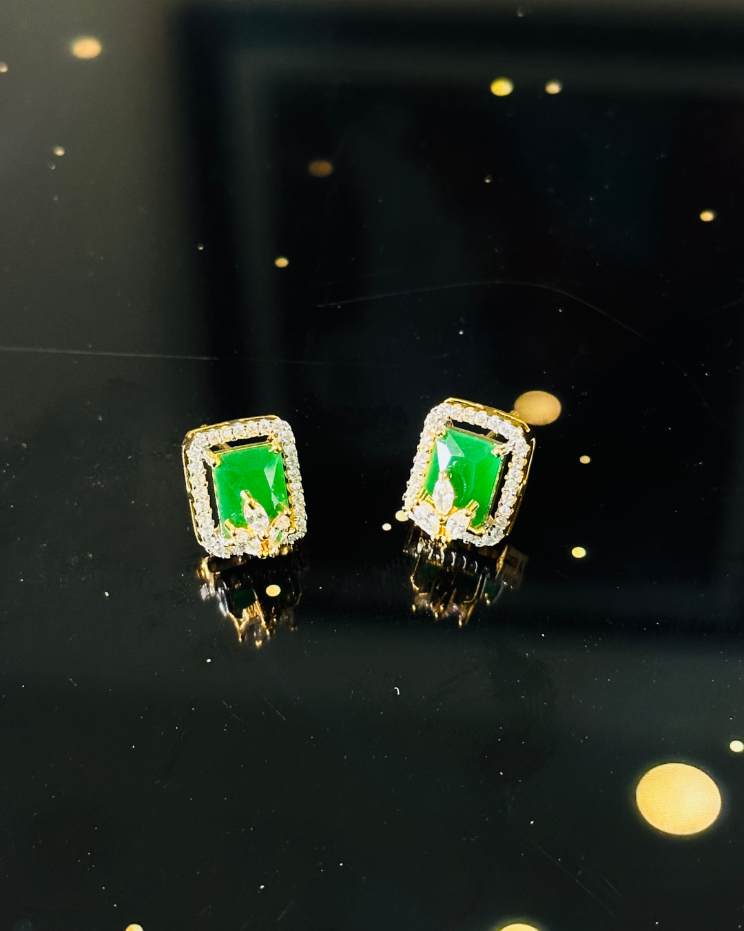 Royal Green Leaf Pendant