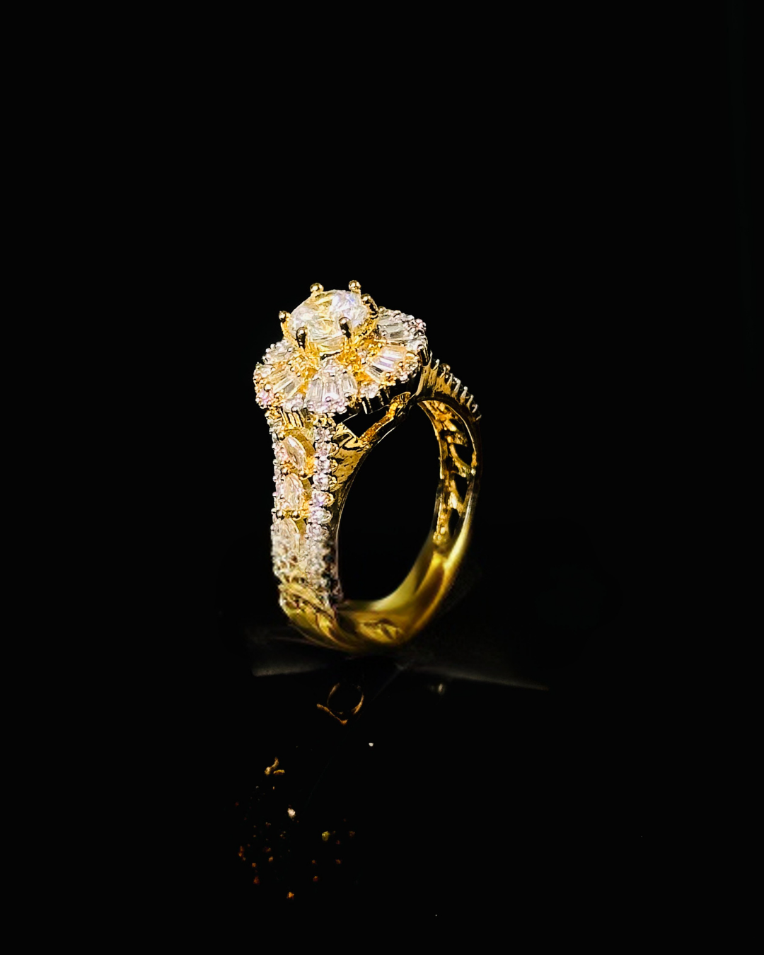 Sparkling Gold Flower ring