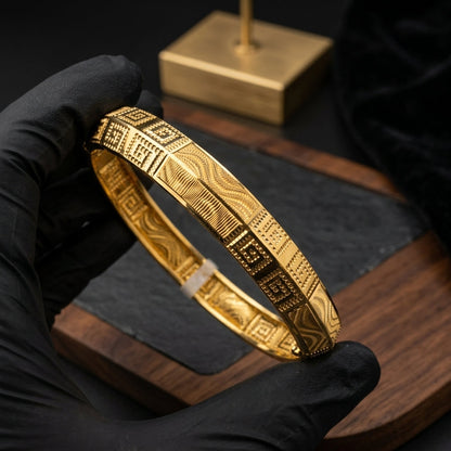 Urban King Men's Kada | 22kt gold plated GLITZORA