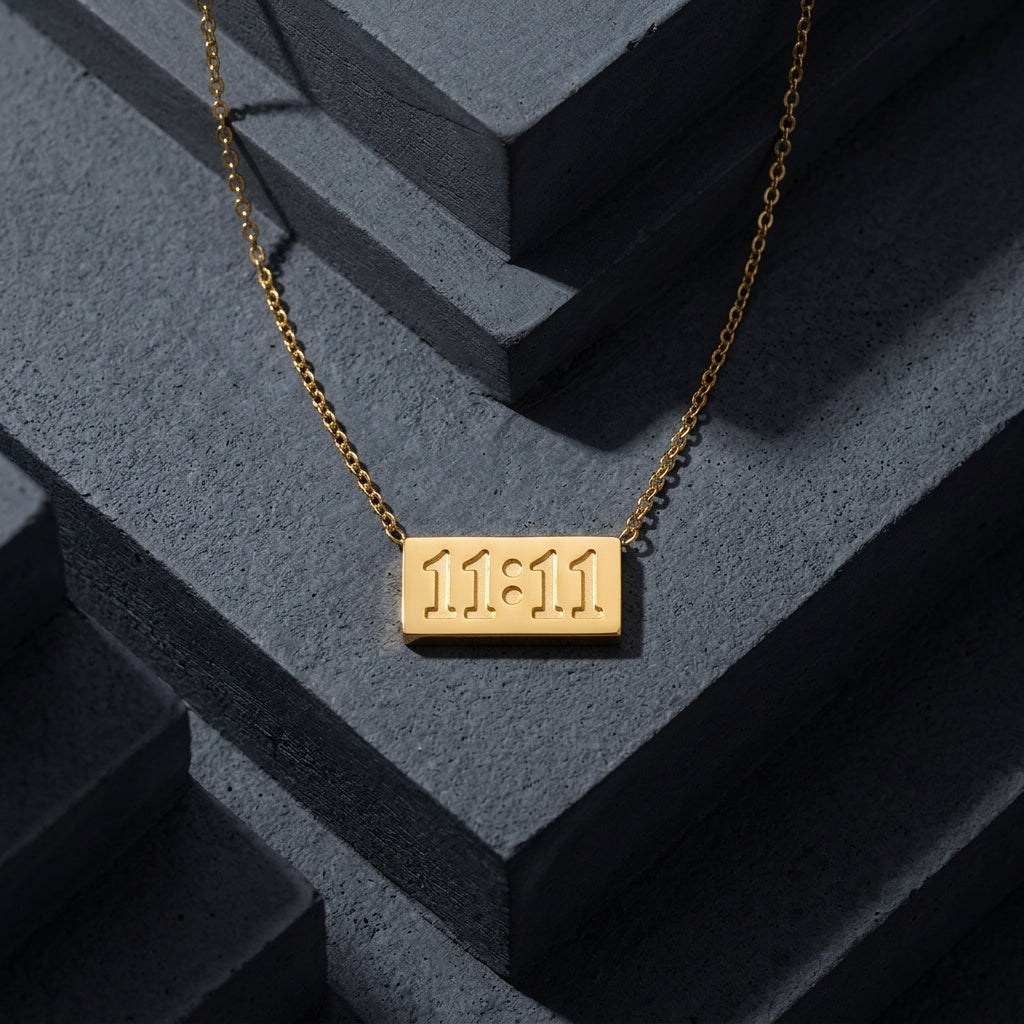 11:11 Pendant GLITZORA