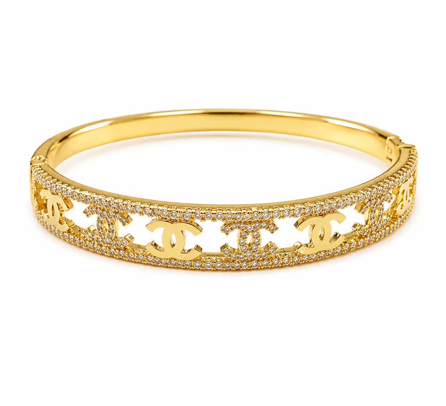 Iconic Charm Bracelet GLITZORA
